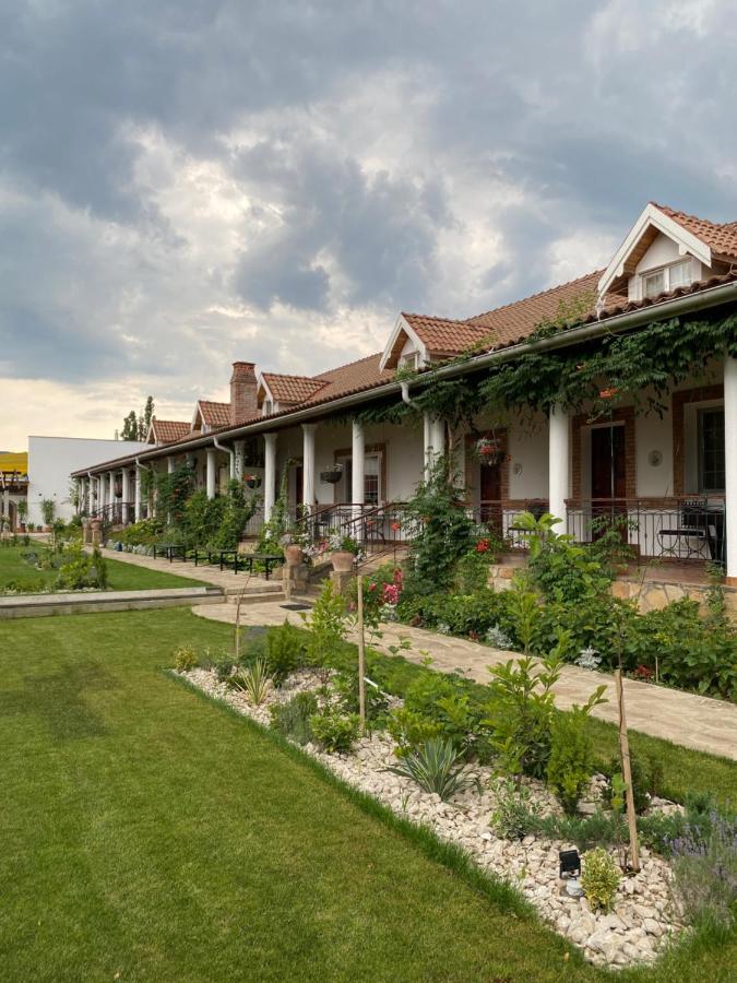 Country Club La Mesteceni Sebes  Exterior photo